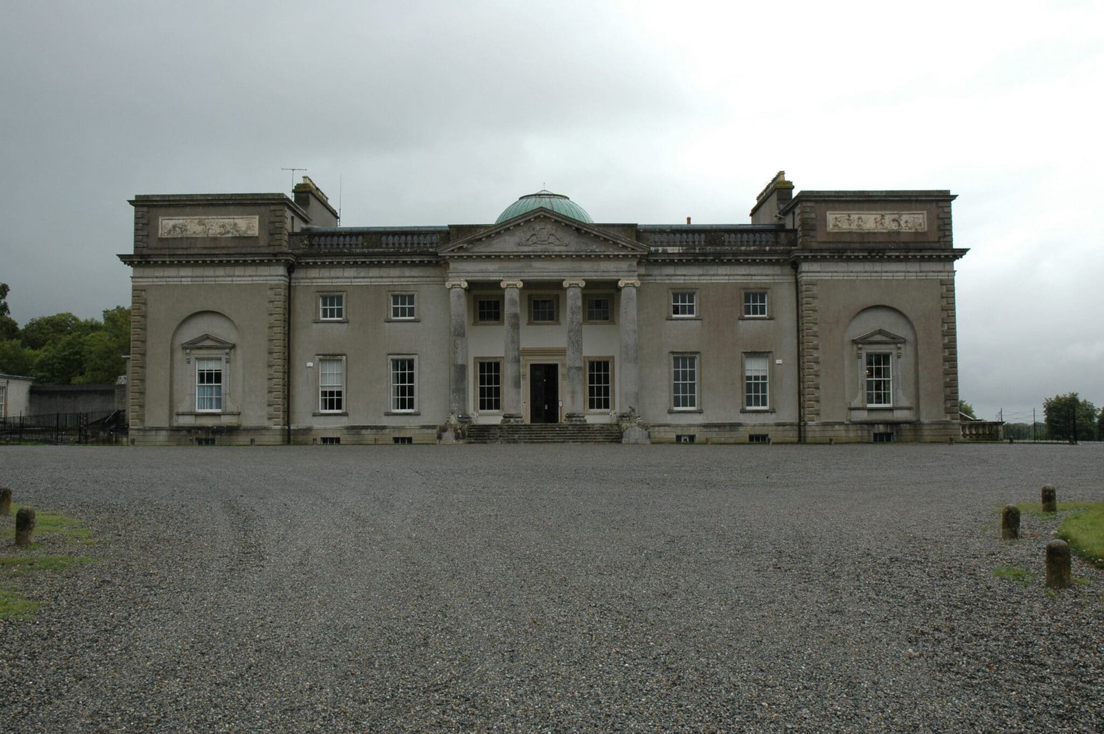 THe Emo Court House in Laois iVisit